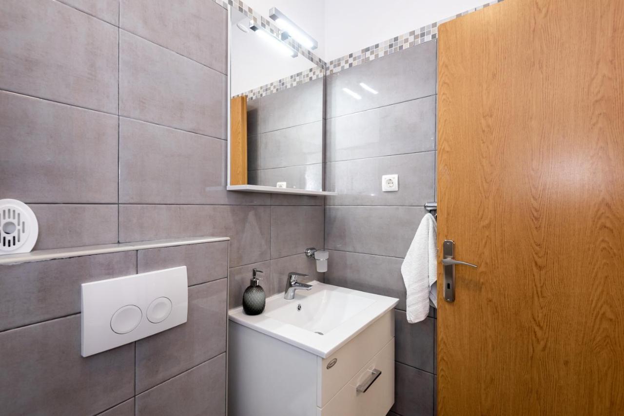 Apartment Nino Gradac  Kültér fotó